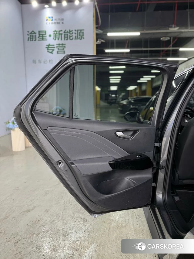 Volkswagen ID.3 2024 Темно-серый из Китая, фото 3