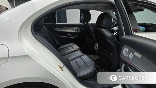 Mercedes-Benz E-Class W213 2019 Белый из Кореи, фото 3