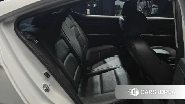 Hyundai Avante AD 2018 Белый из Кореи, фото 3