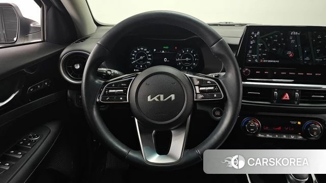 Kia The New K3 2nd generation 2021 Белый из Кореи, фото 3