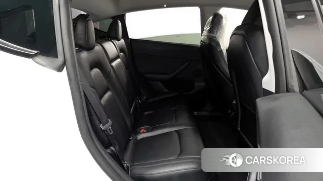 Tesla Model Y 2023 Белый из Кореи, фото 3