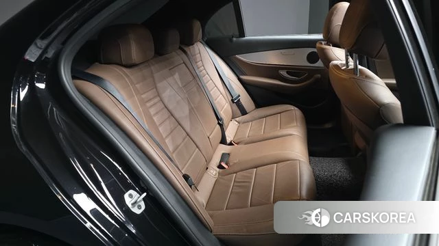 Mercedes-Benz E-Class W213 2021 Черный из Кореи, фото 3