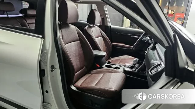 Kia Seltos 2022 Белый из Кореи, фото 3