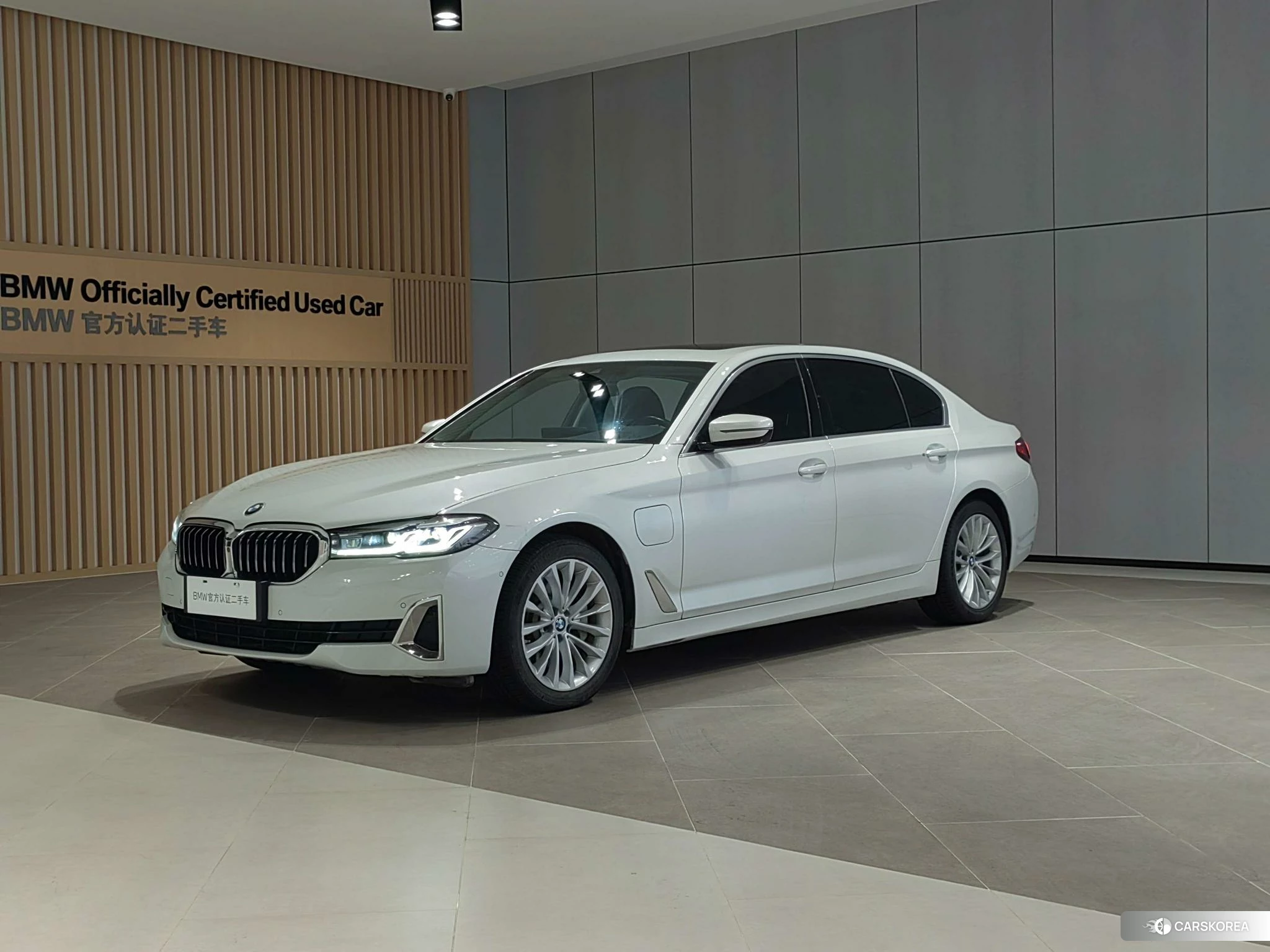 BMW 5 series PHEV 2020 Белый из Китая, фото 3