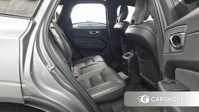 Volvo XC60 second Generation 2021 Серый из Кореи, фото 3