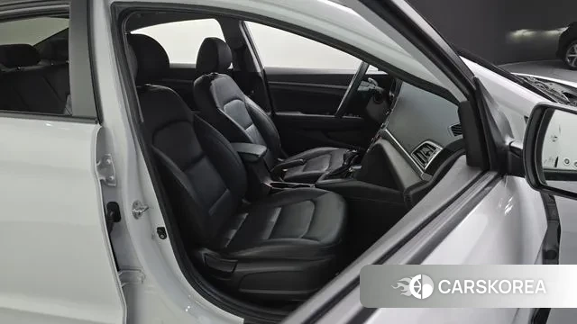 Hyundai Avante AD 2018 Белый из Кореи, фото 3