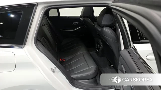 BMW 3 Series (G20) 2024 Белый из Кореи, фото 3