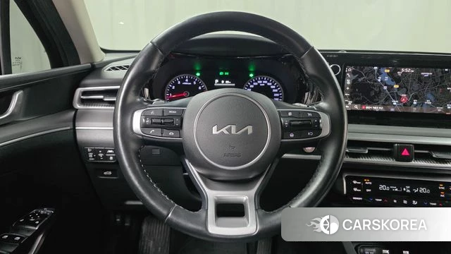 Kia K5 3rd generation 2023 Черный из Кореи, фото 3