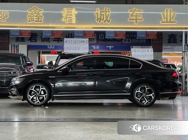 Volkswagen Magotan 2024 Черный из Китая, фото 3