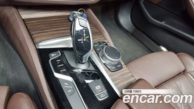 BMW 5 Series (G30) id 2718253 из Кореи 3