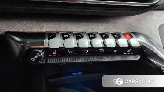 Peugeot 5008 second generation 2022 Коричневый из Кореи, фото 3