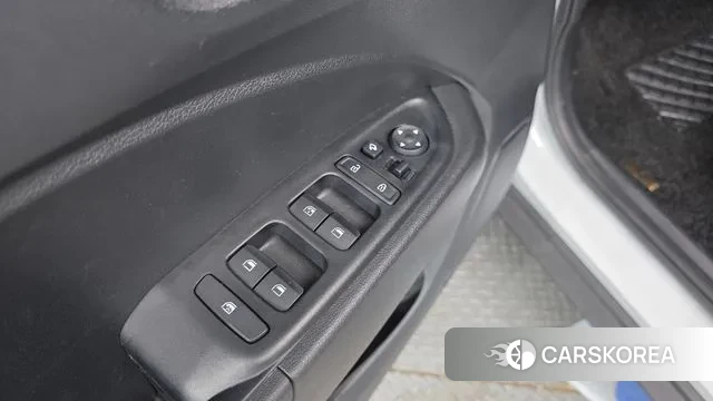 Hyundai Venue 2022 Белый из Кореи, фото 3