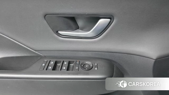 Hyundai Kona (SX2) 2023 Белый из Кореи, фото 3