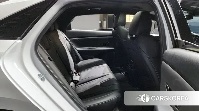 Hyundai The New Avante (CN7) 2023 Белый из Кореи, фото 3