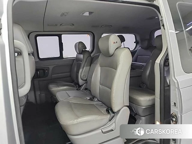 Hyundai The New Grand Starex 2018 Серебристо-серый из Кореи, фото 3