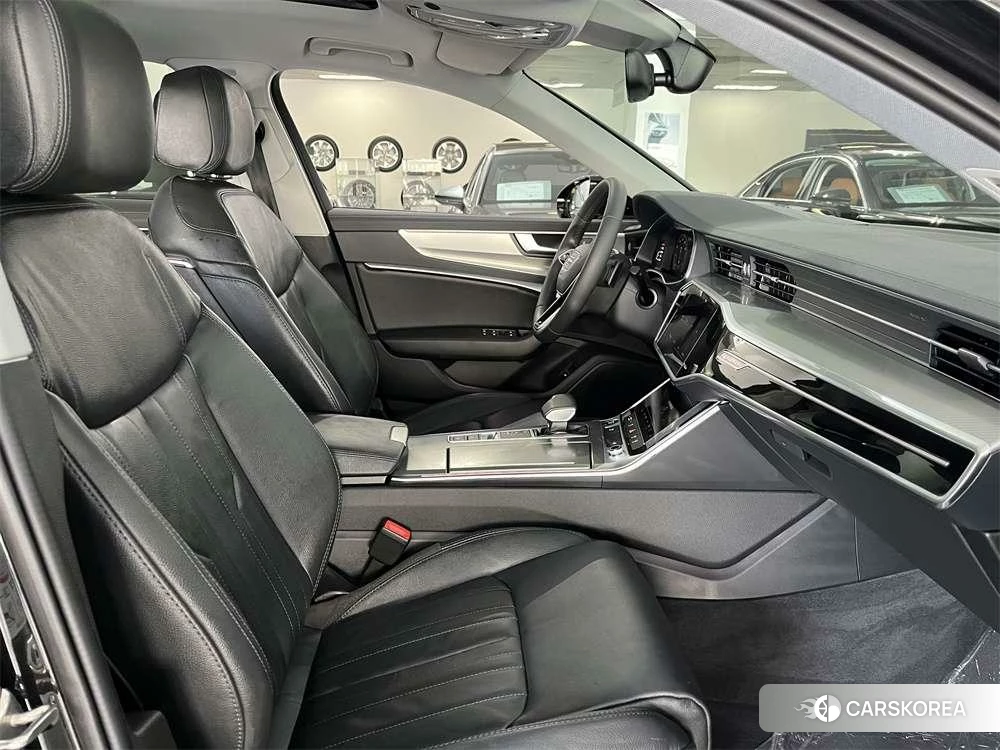 Audi A6L 2021 Черный из Китая, фото 3