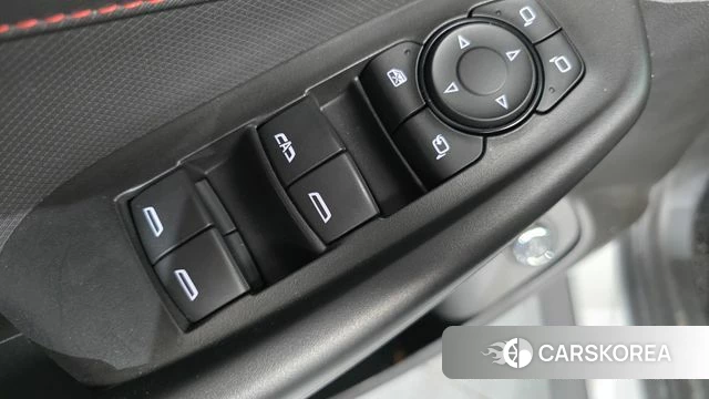 Chevrolet (GM Daewoo) The New Trail Blazer 2024 Белый из Кореи, фото 3