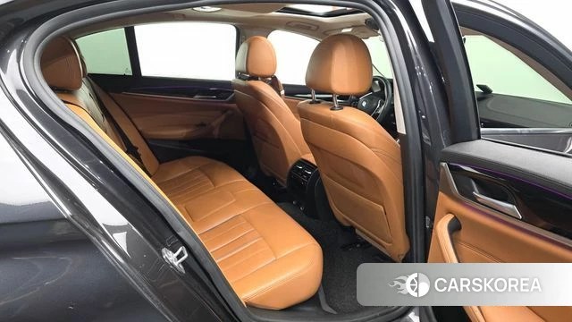 BMW 5 Series (G30) 2018 Серый из Кореи, фото 3