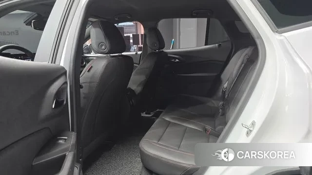 Chevrolet (GM Daewoo) Trax Crossover 2024 Белый из Кореи, фото 3