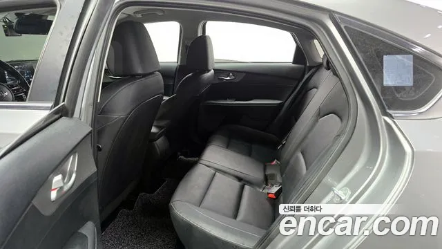 Kia Come New K3 id 2687571 из Кореи 3