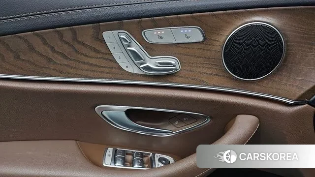 Mercedes-Benz E-Class W213 2021 Серый из Кореи, фото 3