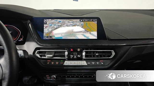 BMW 1 Series (F40) 2023 Черный из Кореи, фото 3