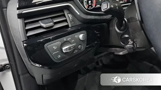 Audi A4 (B9) 2021 Белый из Кореи, фото 3