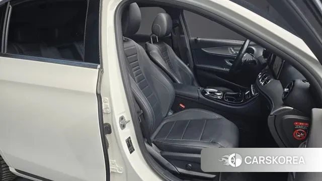 Mercedes-Benz E-Class W213 2018 Белый из Кореи, фото 3