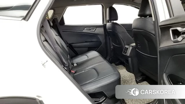 Kia Sportage 5th Generation Hybrid 2022 Белый из Кореи, фото 3