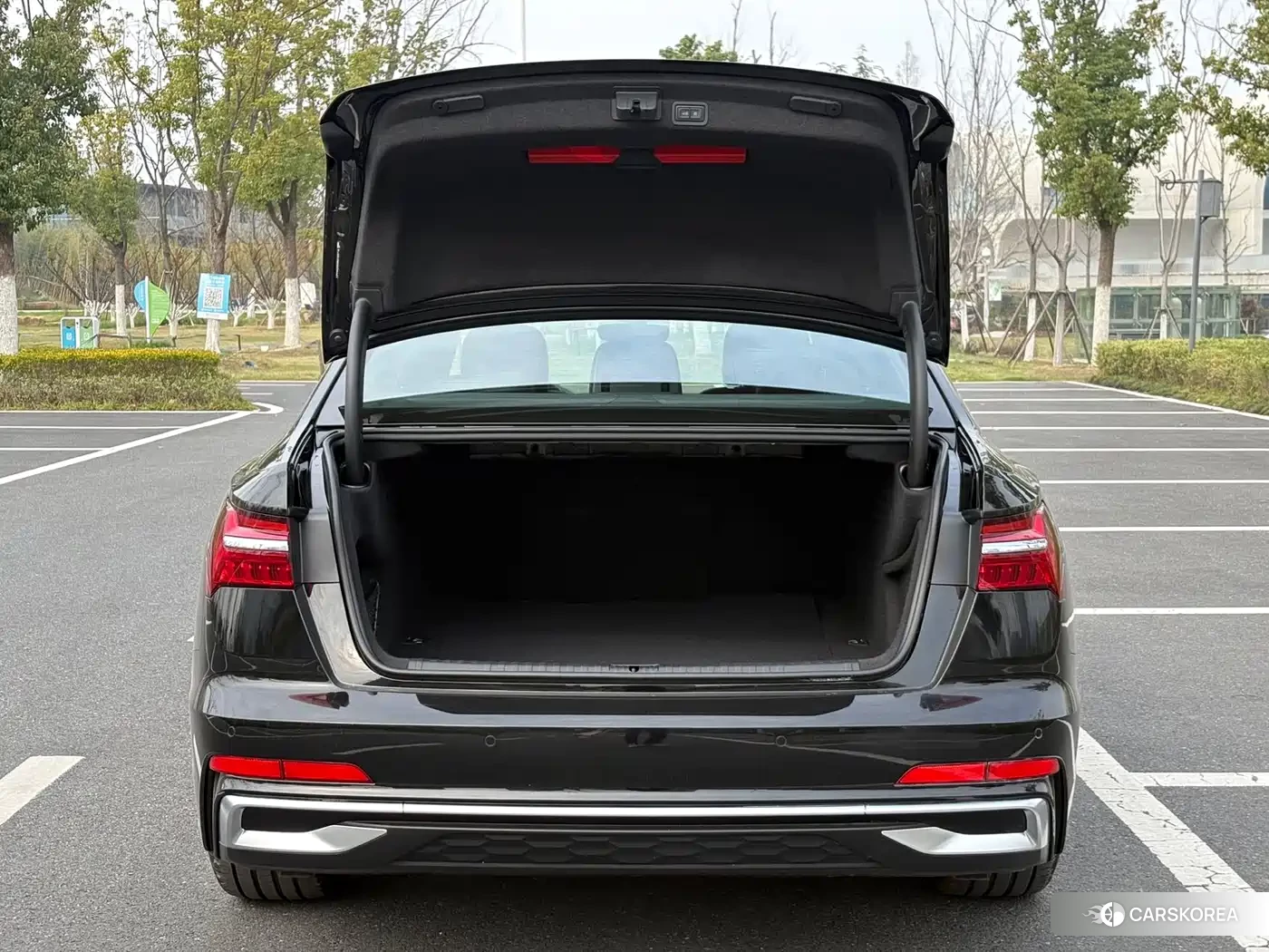 Audi A6L 2026 Черный из Китая, фото 3