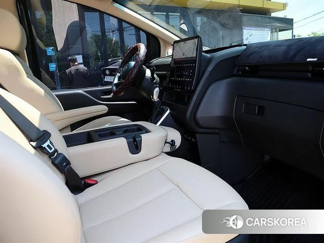 Hyundai Staria 2024 Серый из Кореи, фото 3