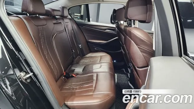BMW 5 Series (G30) 2018 Черный из Кореи, фото 3