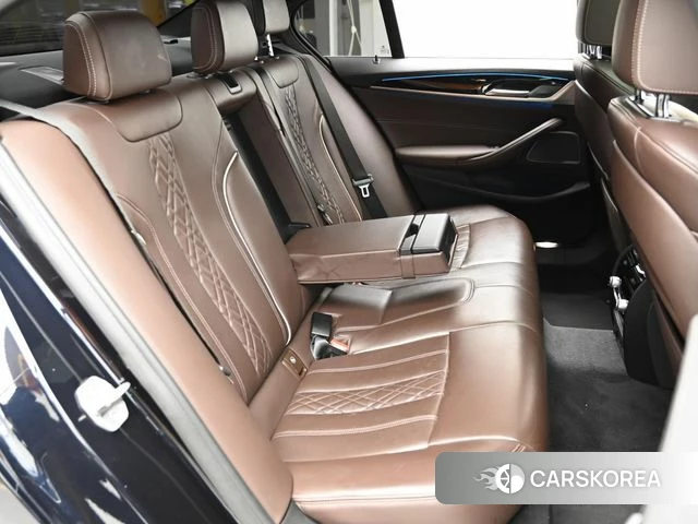 BMW 5 Series (G30) 2021 Черный из Кореи, фото 3