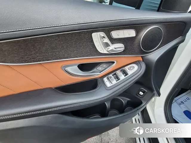 Mercedes-Benz GLC-Class X253 2022 Белый из Кореи, фото 3