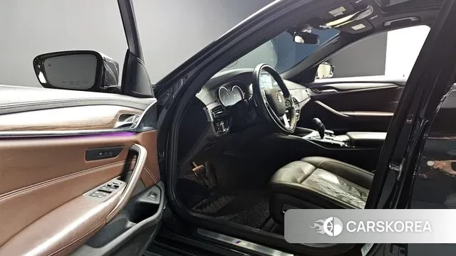 BMW 5 Series (G30) 2018 Серый из Кореи, фото 3