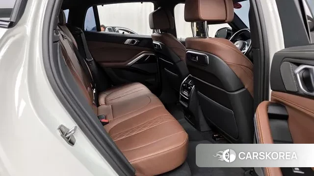 BMW X6 (G06) 2024 Белый из Кореи, фото 3