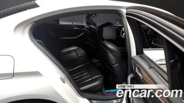 BMW 5 Series (G30) id 2882096 из Кореи 3