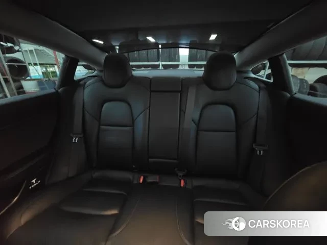 Tesla Model 3 2021 Белый из Кореи, фото 3