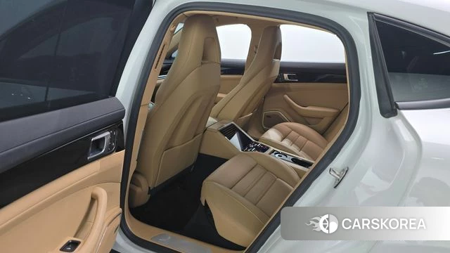 Porsche Panamera (971) 2022 Белый из Кореи, фото 3