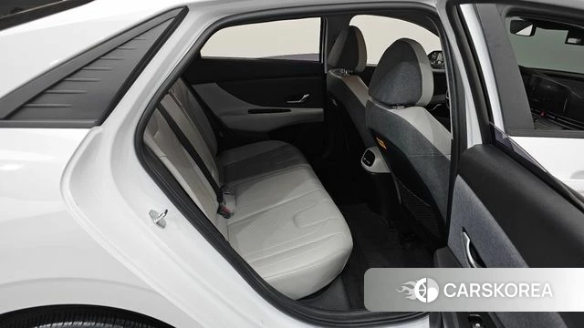 Hyundai Avante (CN7) 2023 Белый из Кореи, фото 3