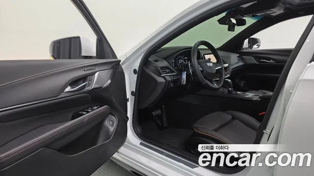 Cadillac CT4 2021 Белый из Кореи, фото 3