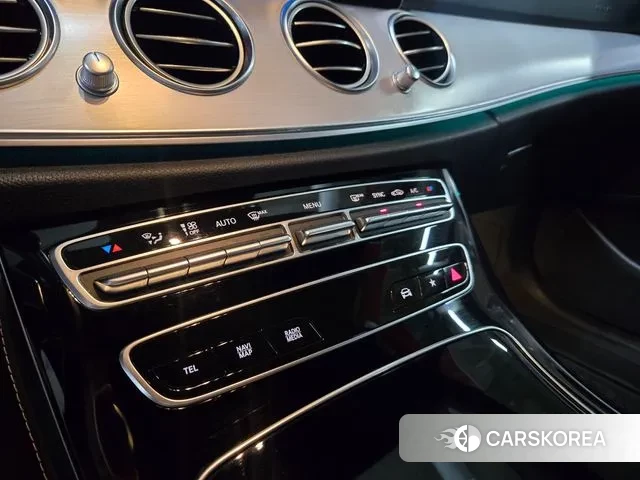 Mercedes-Benz E-Class W213 2021 Белый из Кореи, фото 3