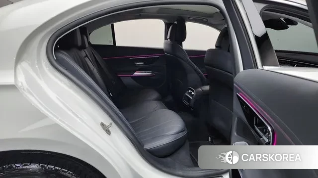 Mercedes-Benz E-Class W214 2024 Белый из Кореи, фото 3