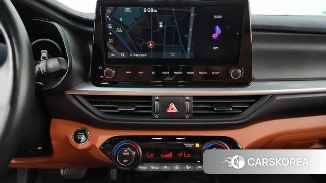 Kia The New K3 2nd generation 2022 Белый из Кореи, фото 3