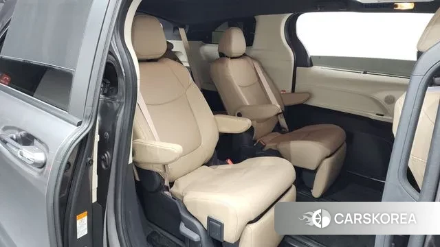 Toyota Sienna 4th Generation 2024 Серый из Кореи, фото 3