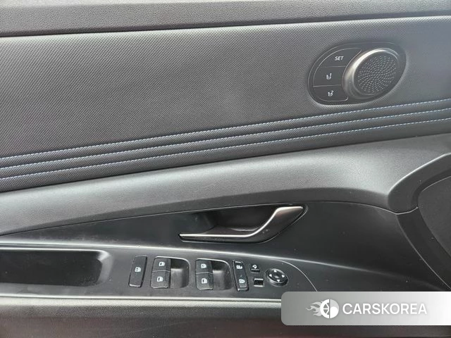 Hyundai Avante (CN7) 2022 Красный из Кореи, фото 3