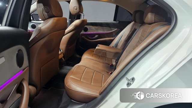 Mercedes-Benz E-Class W213 2019 Белый из Кореи, фото 3