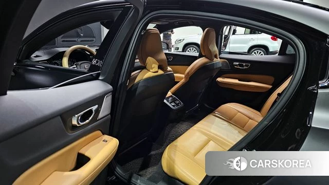 Volvo S60 3rd generation 2020 Черный из Кореи, фото 3