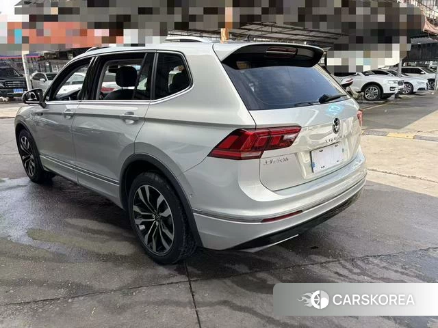 Volkswagen Tiguan L 2021 Шампань из Китая, фото 3