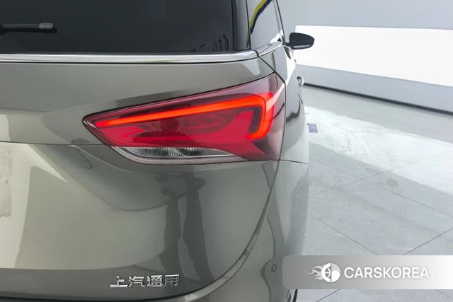Buick GL6 2018 Желтый из Китая, фото 3